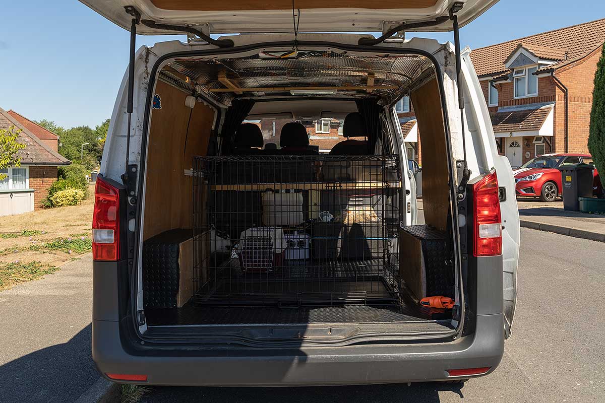 Pet Transport UK Leading DEFRA Licensed Cat & Dog Taxi